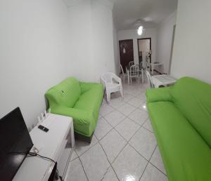 Apto 3 quartos á 1 quadra do mar