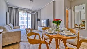 Rezydencja Niechorze B201 z Basenem, Sauną, Jacuzzi, przy samej PLAŻY - 5D Apartments