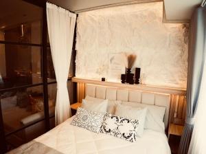 the kozy escape makati