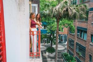 Mad Monkey Potts Point