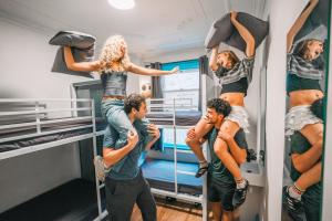 Mad Monkey Potts Point