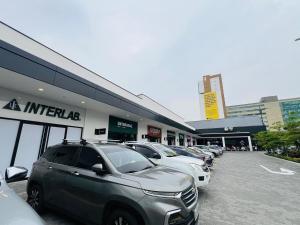 Linda Suite junto a Vermont Plaza y CityMall