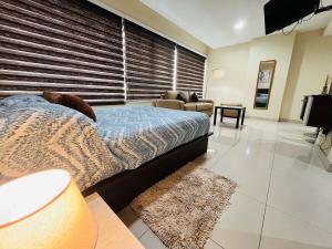 Linda Suite junto a Vermont Plaza y CityMall