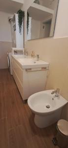 A Casa Vostra-casa indipendente con wifi e terrazzo,2 bagni,2 camere a due passi dal centro