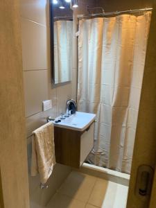 Departamento Santa Fe 2 ambientes con balcón a la calle Impecable