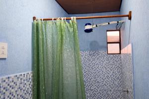 Habitación con parqueo a 15 min de Panajachel