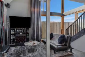 Nova Hobart CBD Sanctuary