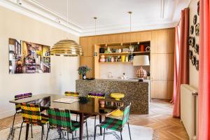 170m air conditioned decor apartment