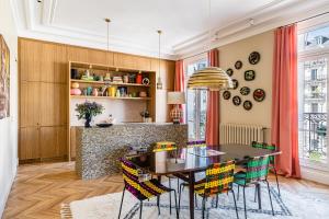 170m air conditioned decor apartment