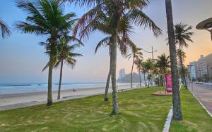 Lindo Ap - Piscina vista mar - Lazer completo