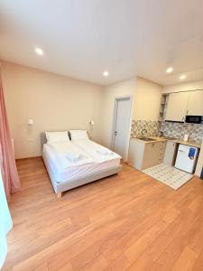 Cosy City-View Flat in Mtatsminda, flat 6