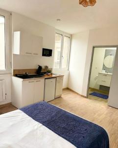 Rare Find Brand New & Fully Equipped Studio