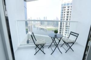 Damac Maison Prive Deluxe Studio with Water Canal View