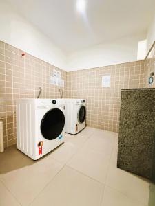 Rio Park Avenue, Studio 2 - by TRH Home Stay