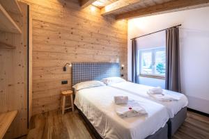 - Punta Penia - Canazei center app