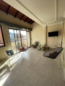 Apartamento central con parqueadero