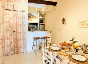 St Joseph · Great holiday flat - old town for 4