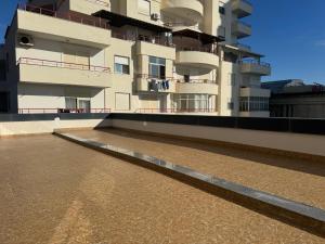 Luxury Seafront 2-Bedroom 2-Bathroom Apartment with Terrace Full Sea View Vollga Promenade