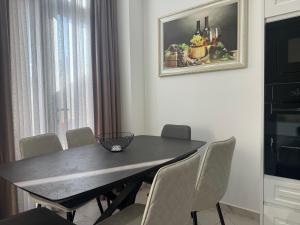 Luxury Seafront 2-Bedroom 2-Bathroom Apartment with Terrace Full Sea View Vollga Promenade