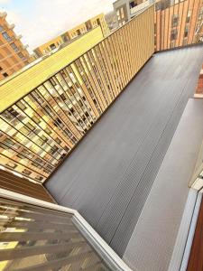 Modernistic 2 Bed - 2 Bath Flat near Central London