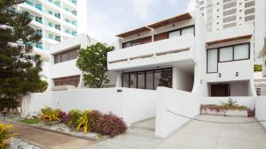 Luxury 2BR House with Ocean View in Castillogrande