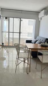 Apartamento familiar con vista al mar