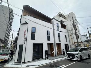 全新北歐奶油風民宿 日居Koguma 光 西九条站4分鐘直達USJ 關西機場 梅田 難波