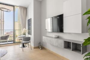Ultra Luxury Dubai Marina I LIV Residence