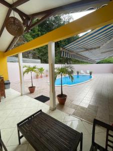 Studio Cosy avec espace piscine à la villa Boucard