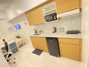 The Courtyard Contemporary Studio at Taguig WiFi