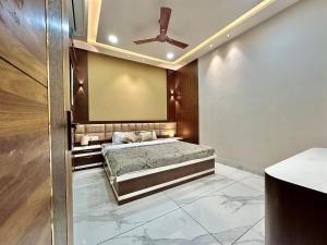Luxury 3BHK Villa with Bathtub And Penthouse