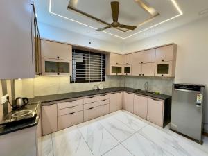 Luxury 3BHK Villa with Bathtub And Penthouse