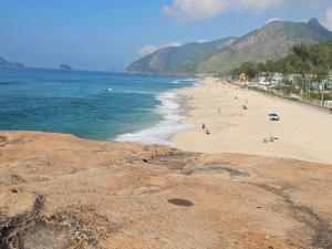 Apto aconchegante, a poucos minutos da praia
