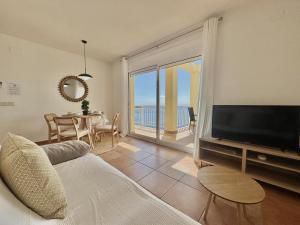 Apartamento en Roses con piscina, WiFi, aire acondicionado y parking, cerca de la playa - ES-319-1