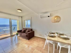 Bonito apartamento con piscina, aire acondicionado y aparcamiento a 700m de la playa de Roses - ES-319-5
