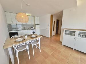 Bonito apartamento con piscina, aire acondicionado y aparcamiento a 700m de la playa de Roses - ES-319-5