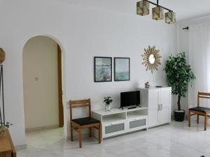 Apartamento céntrico en Roses a 250m de la playa con WIFI y aire acondicionado - ES-319-35