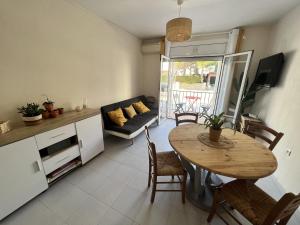 Apartamento con 2 Habitaciones, Aire Acondicionado y Parking a 250m de la Playa en Santa Margarita - ES-319-36