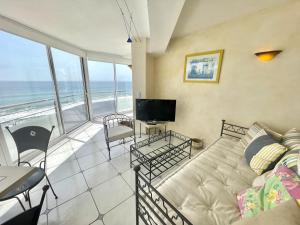 Hermoso apartamento de 3 habitaciones con aire acondicionado, aparcamiento y Wifi en Roses - ES-319-69