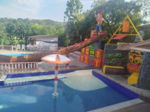 Villa Itzae Hotel - Piscina y Naturaleza