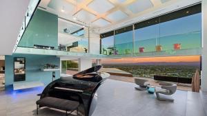 Camelback Mountain Luxury Pool, Golf, & Views