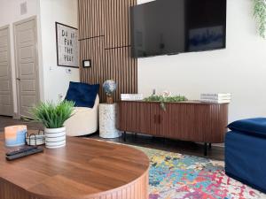 Best DTX Secret 4 ppl Free Parking 1 bd