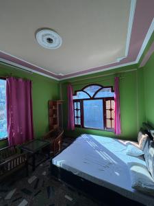 Being Himalayan Chojh