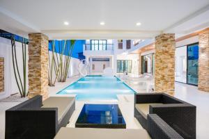 My Season Beach Pool Villa 4BR Near Beach