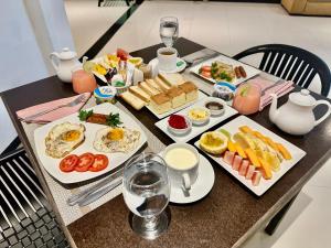 H M C Leisure Villa Devinuwara