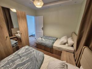 New Elegant Modern Apartment