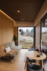 Kota Garana-Couples Mountain Hideaway with a View