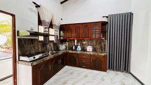 Saketha Villa, Thalpe - 500m to beach