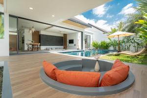 Calypso Villa Phuket - Naiyang Beach