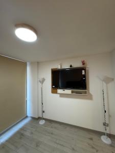 Departamento moderno con ubicación privilegiada en el centro de Santiago, cercano a Palacio De La Moneda y lugares turísticos de la ciudad